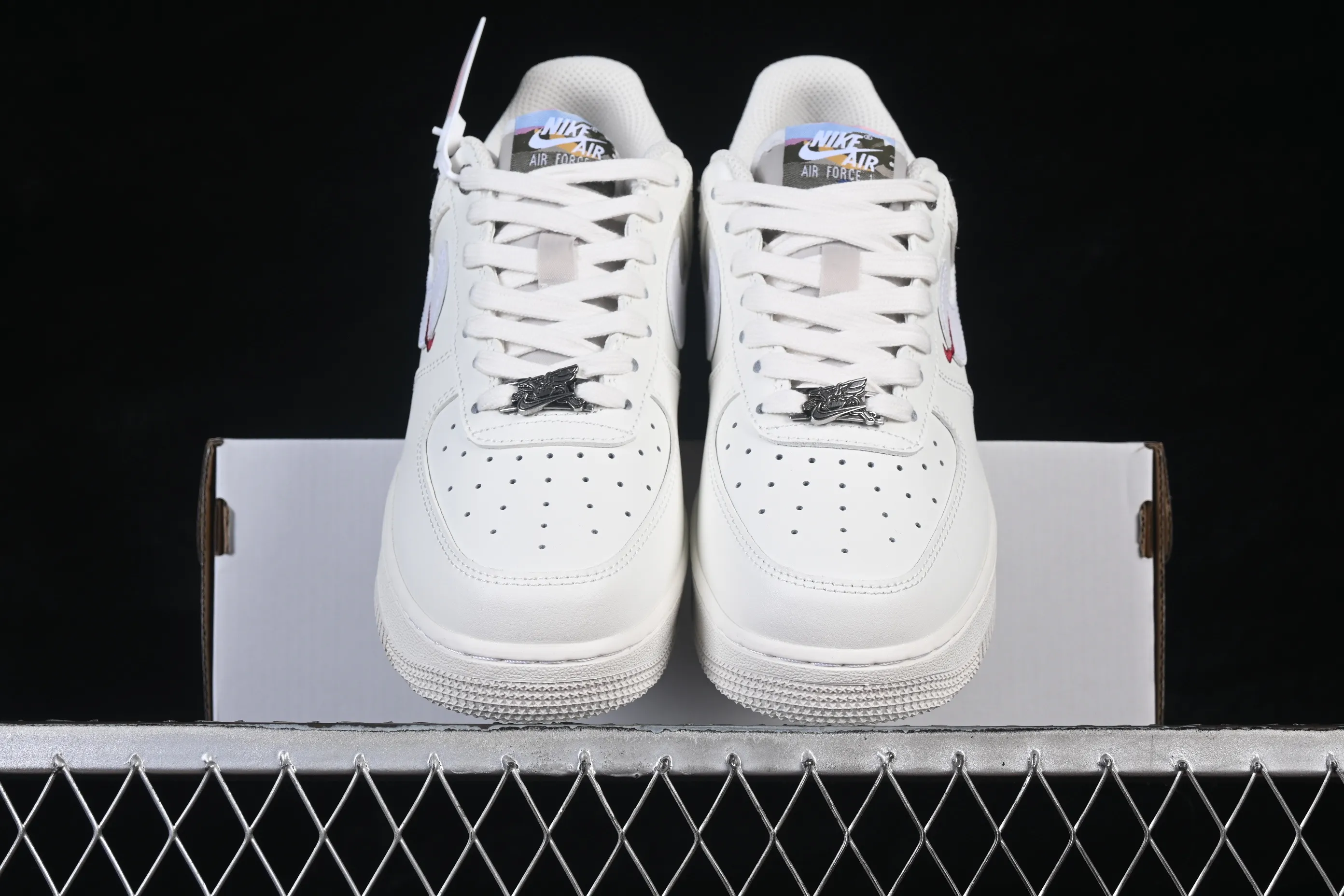 All categories Nk Air Force 1 Air Force series Nk Air Force 1 Low Air Force low-top Y version Nike Air Force 1'07 Low Year of the Horse limited edition Air Force 1 low-top casual sneakers IQ1119-011